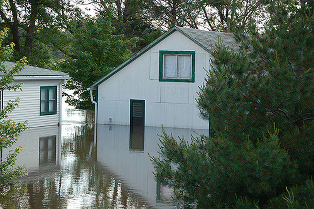Destructive Forces of Nature | flooding (Photo Credit: Don Becker, U.S. Geological Survey)