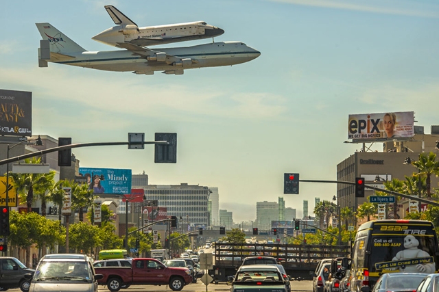 A Space Shuttle Over Los Angeles (Image Credit & Copyright: Stephen Confer)