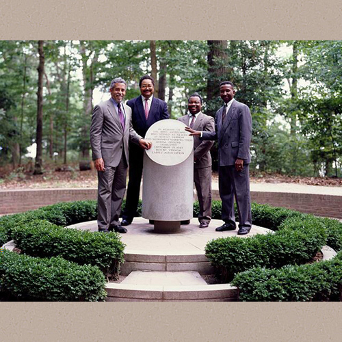 Descendants of Mount Vernon slaves pose at a slave monument at the estate, Mount Vernon, Virginia | Photographs in the Carol M. Highsmith Archive, Library of Congress, Prints and Photographs Division | Date Created/Published: between 1980 and 2006